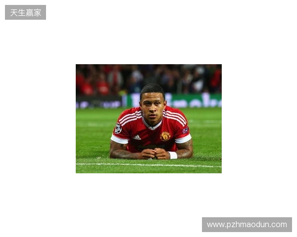 队长风范，曼联落后时B费利用肖疗伤时间来回指导大部分队友