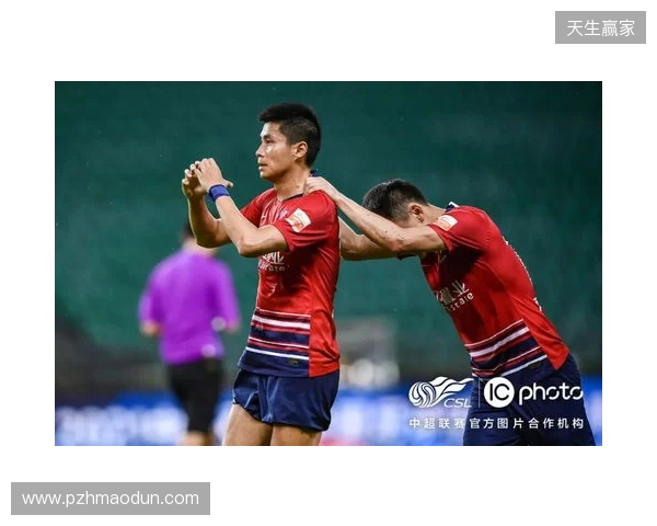 黄希扬:若不影响中超备战也有时间的话,还是想踢一踢“渝超” 黄希扬:若不影响中超备战也有时间的话,还是想踢一踢“渝超”